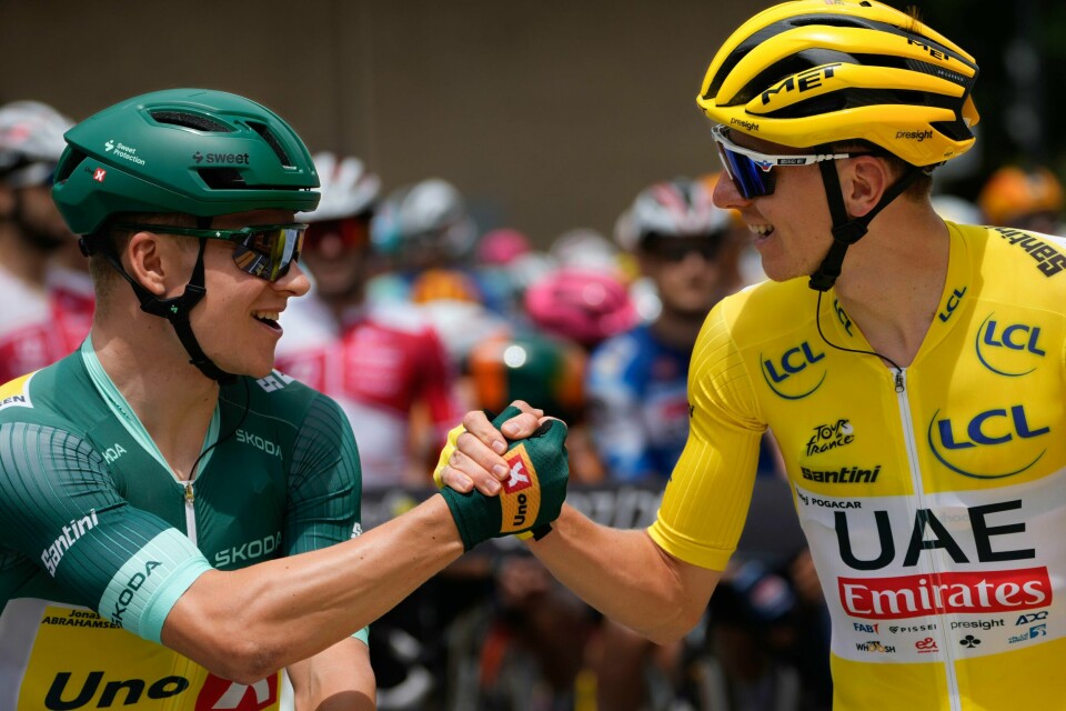 Uno-X og UAE er blant lagene som har kjørt inn mest premiepenger i årets Tour de France. Uno-X og UAE er blant lagene som har kjørt inn mest premiepenger i årets Tour de France. Foto: Jerome Delay / AP / NTB