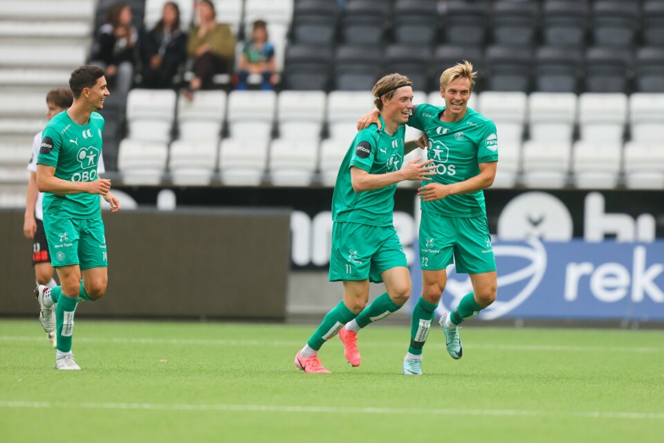 Tore André Sørås kunne juble for sitt første mål på toppnivå etter en drømmescoring. Tore André Sørås kunne juble for sitt første mål på toppnivå etter en drømmescoring. Foto: Trond R. Teigen / NTB