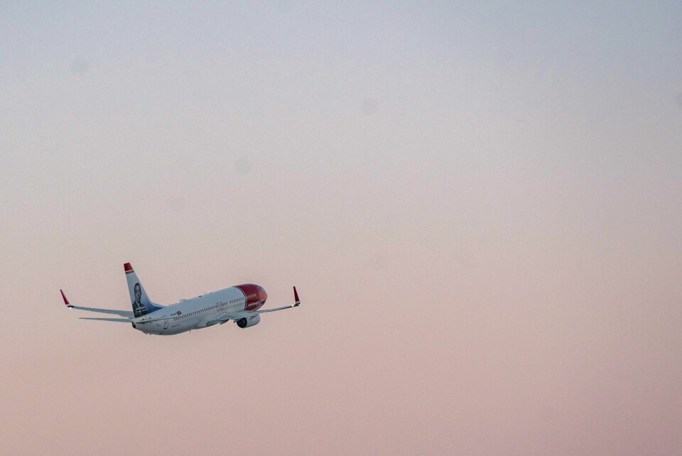 Mange nordmenn er ute og reiser i ferien. Dette fører til travle dager for forsikringsselskapene. Reisesyke, avbestillinger og forsinkelser er vanlige årsaker til reiseskader. Foto: Håkon Mosvold Larsen / NTB