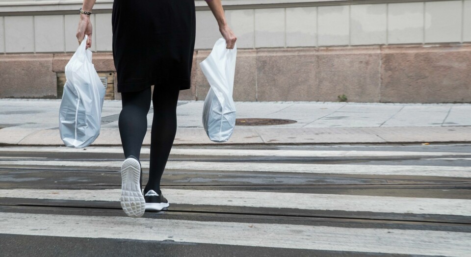 Salget av plastposer i Rema 1000-butikkene har gått kraftig ned det siste året. Dyrrere bæreposer har endelig gitt ønsket effekt: Salget faller kraftig.
Foto: Berit Roald / NTB