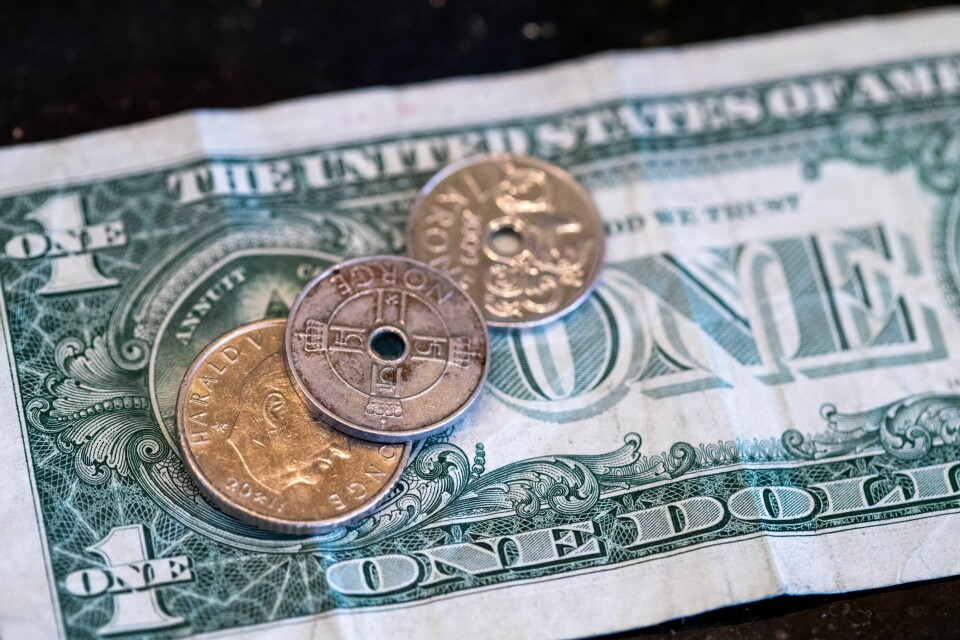 Den norske krona har svekket seg betydelig mot dollaren fredag kveld.Foto: Terje Pedersen / NTB I Norge er det nå 200.000 dollarmillionærer, det vil si personer som har verdier som tilsvarende mer enn én million dollar i investerbar formue, utover egen bolig. Foto: Terje Pedersen / NTB