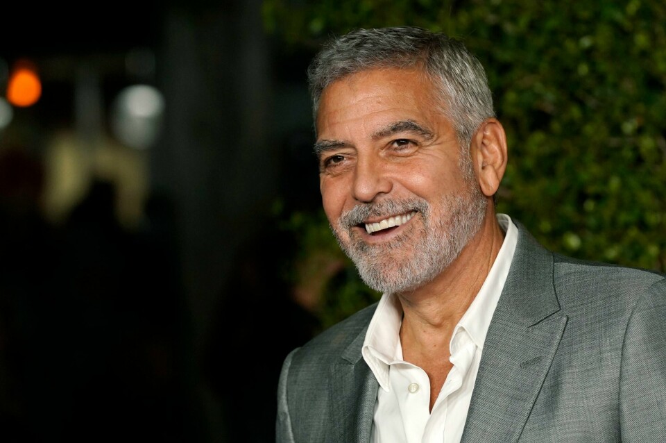 George Clooney er en stor bidragsyter for Demokratene. Tidligere i juli ba han Biden om å trekke seg som presidentkandidat. Demokratene-tilhenger George Clooney publiserte nylig en kronikk med tittelen «Jeg elsker Joe Biden. Men vi trenger en ny kandidat». Foto: Chris Pizzello / AP / NTB