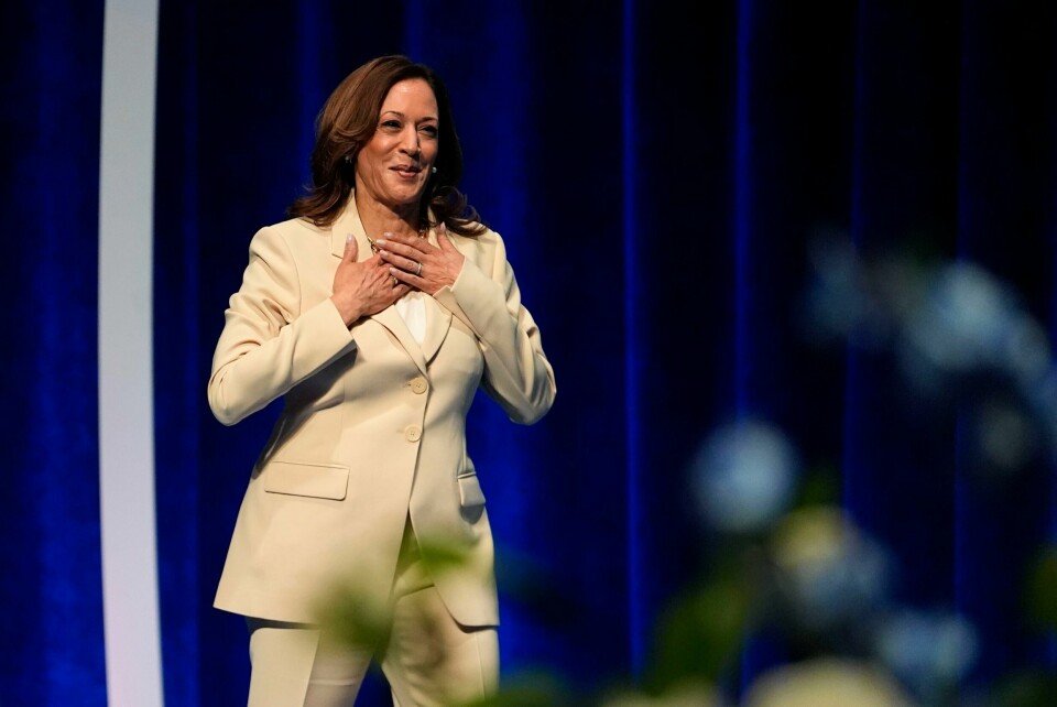 Kamala Harris i Indianapolis tidligere denne uka. Visepresident Kamala Harris ligger an til å bli Demokratenes presidentkandidat i valget mot Republikanernes Donald Trump. Nå har hun også fått støtte av USAs tidligere president Barack Obama og hans kone Michelle Obama. Foto: Darron Cummings / AP / NTB