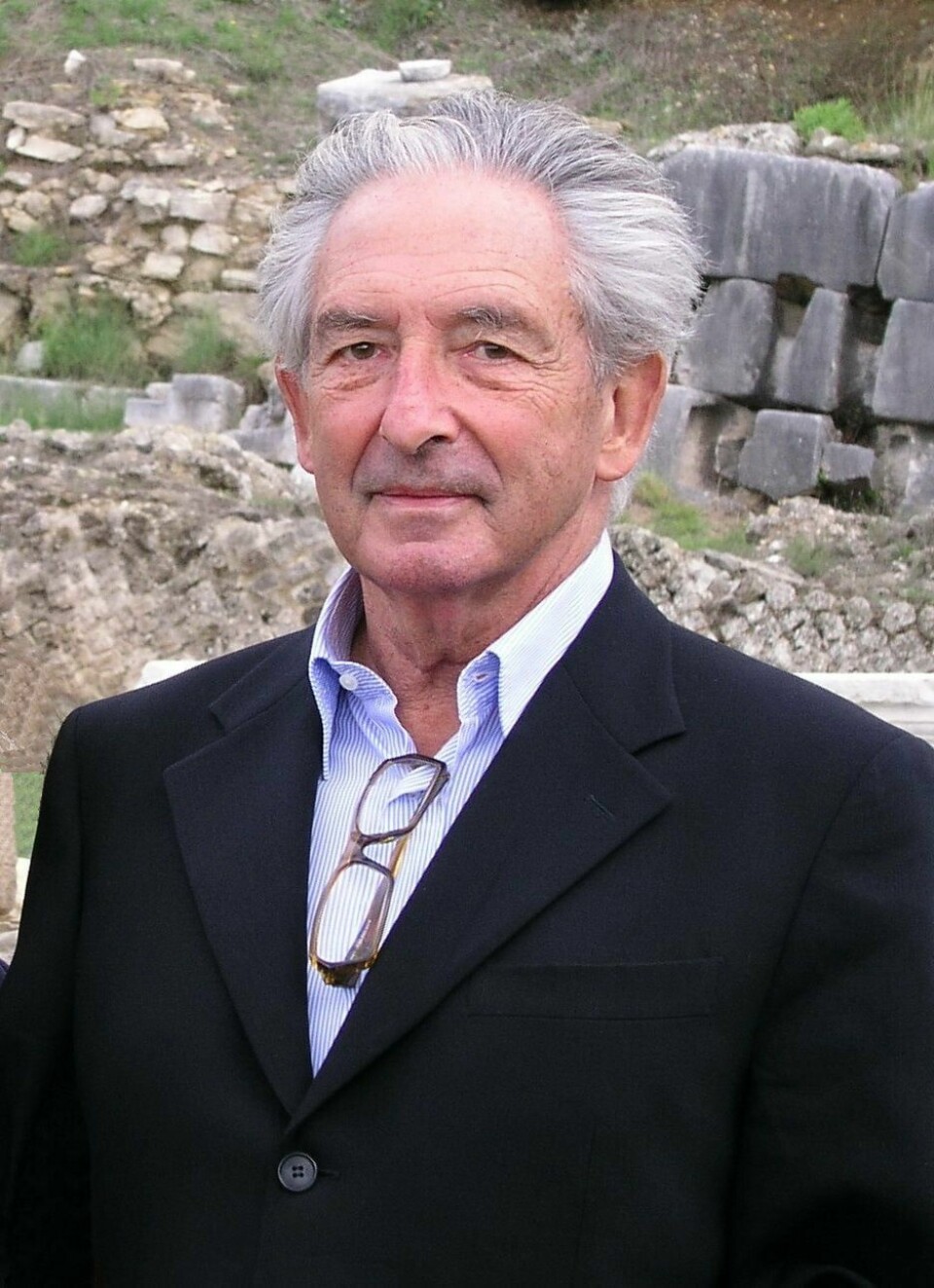 Prins Michael av Hellas er død. Prins Michael av Hellas er død.