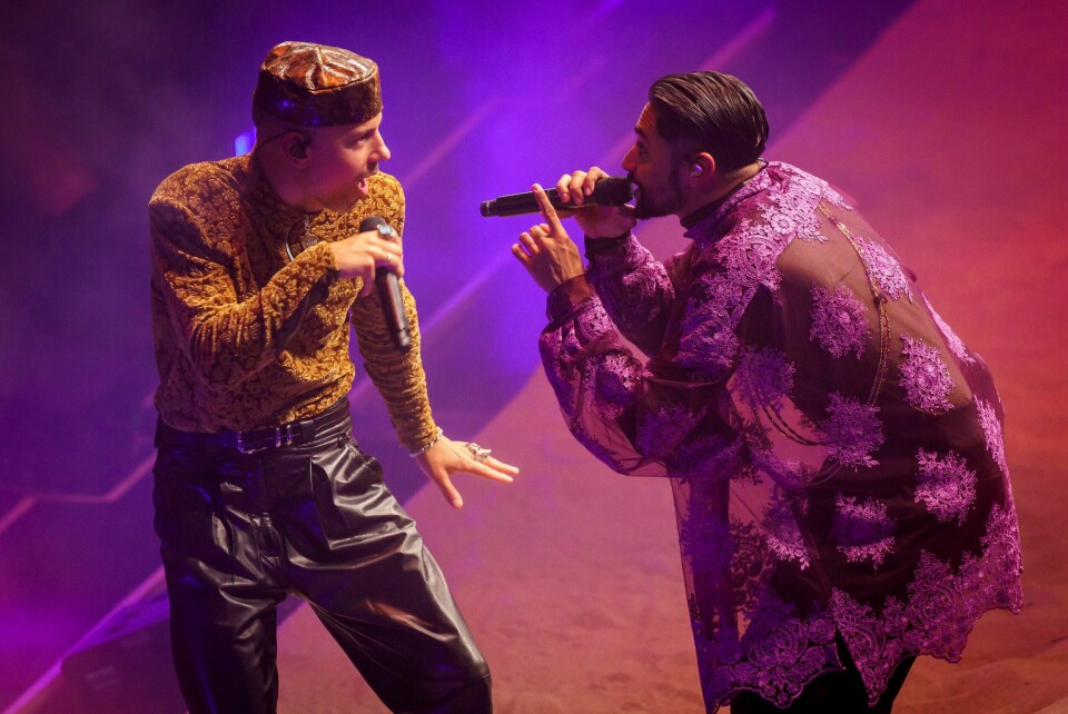 Den norske hiphop-duoen Karpe, bestående av Magdi Omar Ytreeide Abdelmaguid og Chirag Rashmikant Patel, hedres med en av årets brobyggerpriser. Den norske hiphop-duoen Karpe, bestående av Magdi Omar Ytreeide Abdelmaguid og Chirag Rashmikant Patel, hedres med en av årets brobyggerpriser. Foto: Heiko Junge / NTB