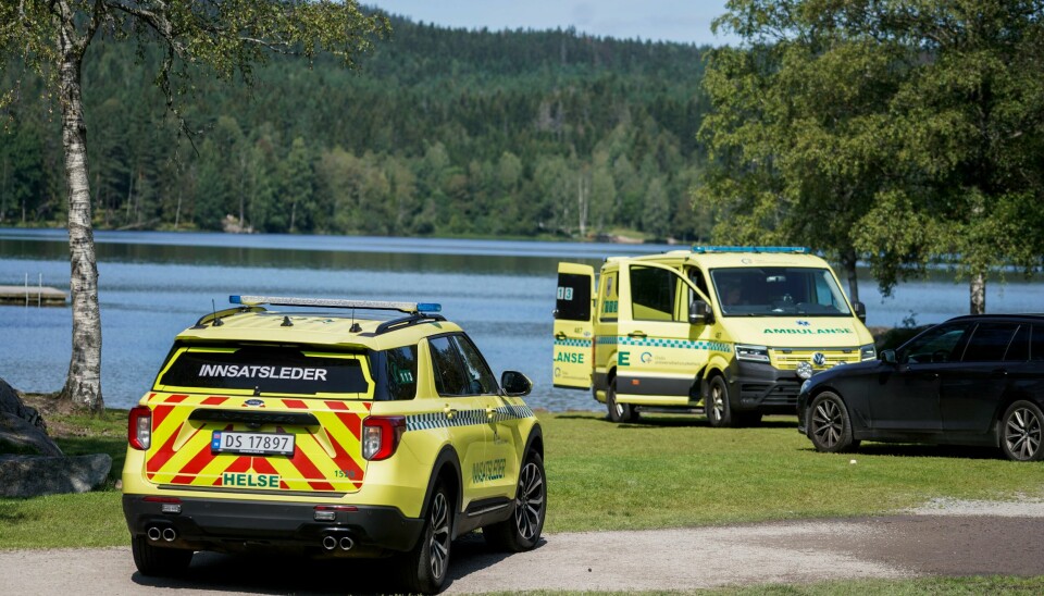 To personer døde i drukningsulykker torsdag. En av dem ble funnet i vannet i Sognsvann i Oslo. Nødetater er ved Sognsvann i Oslo etter en drukningsulykke torsdag. Foto: Emilie Holtet / NTB