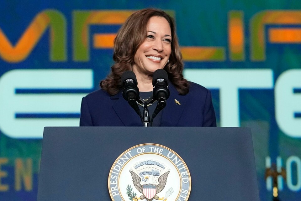 Visepresident Kamala Harris under en tale i Houston onsdag. Prosessen for å formelt nominere henne som presidentkandidat er nå i gang, og avsluttes mandag Visepresident Kamala Harris under en tale i Houston onsdag. Prosessen for å formelt nominere henne som presidentkandidat er nå i gang, og avsluttes mandag. Foto: LM Otero / AP / NTB