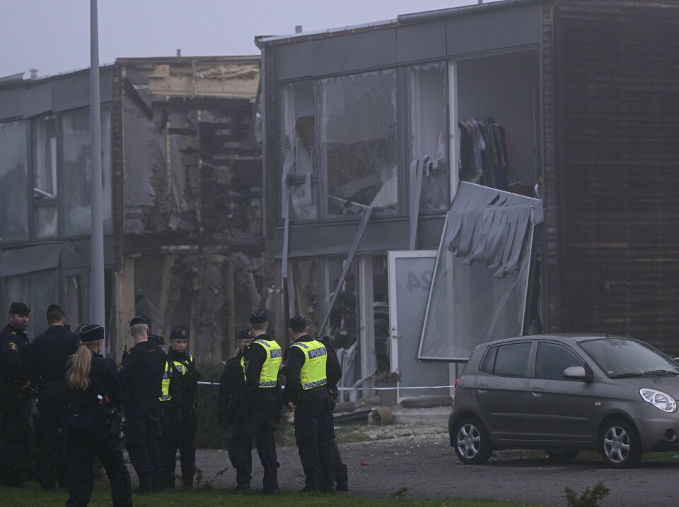 Bilder fra stedet viser de omfattende skadene på boligbyggene. Bilder fra stedet viser de omfattende skadene på boligbyggene.Foto: Anders Wiklund / TT / NTB