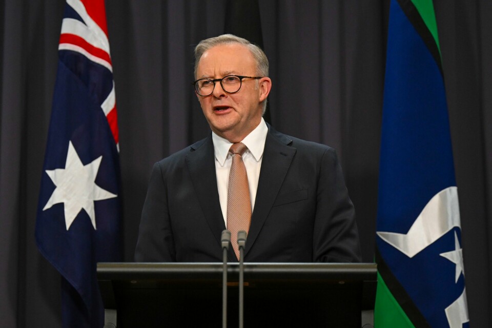 Australias statsminister Anthony Albanese sier landet må være på vakt etter at terrortrusselnivået nå er blitt oppjustert. Australias statsminister Anthony Albanese sier landet må være på vakt etter at terrortrusselnivået nå er blitt oppjustert. Foto: Lukas Coch / AP / NTB