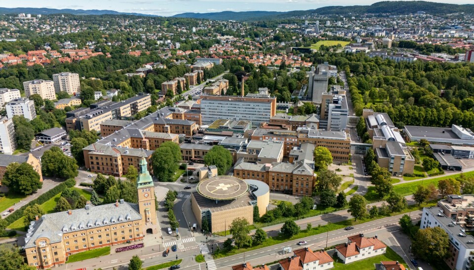 Skal du jobbe her på Ullevål sykehus, er det praktisk om du bor i sykkelavstand. Nå blir det færre og dyrere parkeringsplasser på Oslo-sykehusene. Skal du jobbe her på Ullevål sykehus, er det praktisk om du bor i sykkelavstand. Nå blir det færre og dyrere parkeringsplasser på Oslo-sykehusene. Foto: Tor Erik Schrøder / NTB