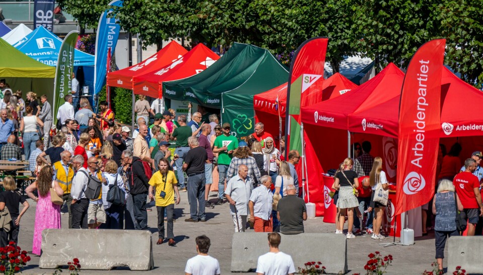 Kampen om velgerne hardner til i de store byene. I flere byer er det nesten dødt løp. Kampen om velgerne hardner til i de store byene. I flere byer er det nesten dødt løp. Foto: Heiko Junge / NTB