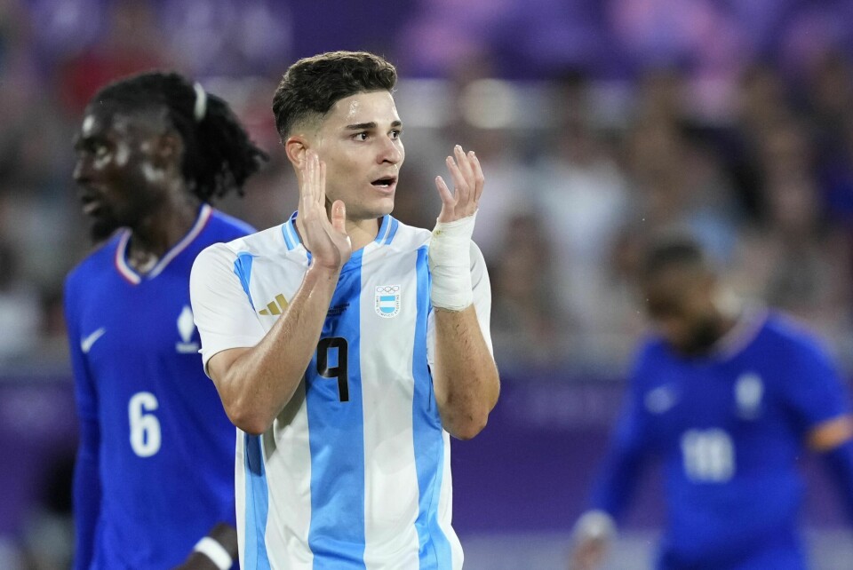 Julian Alvarez er på vei til Atlético Madrid. Julian Alvarez er på vei til Atlético Madrid. Foto: Moises Castillo / AP / NTB
