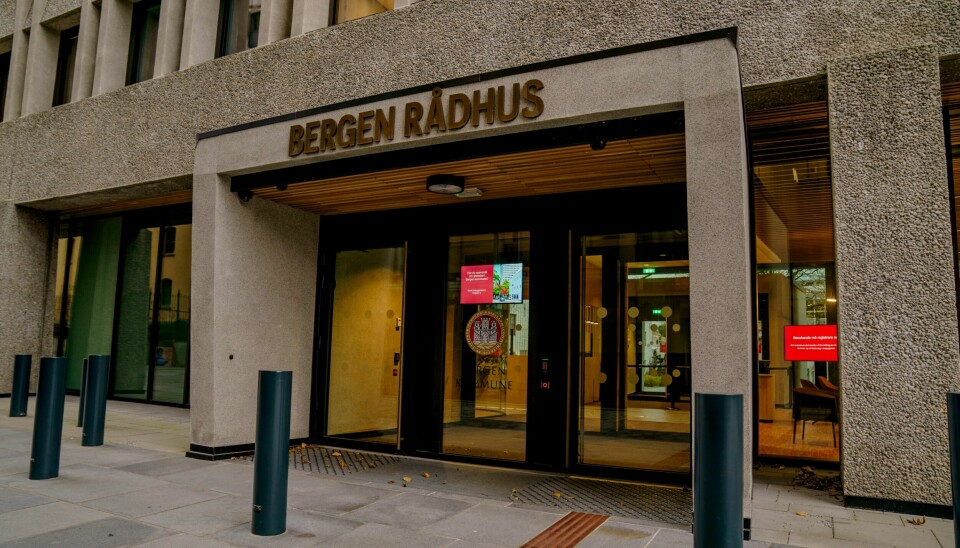 Byrådet i Bergen vil stramme inn utgiftene ved å legge ned Byarkitekten og klimaetaten. Ansvarsområdet overføres til andre etater i kommunen. Byrådet i Bergen vil stramme inn utgiftene ved å legge ned Byarkitekten og klimaetaten. Ansvarsområdet overføres til andre etater i kommunen. Foto: Stian Lysberg Solum / NTB