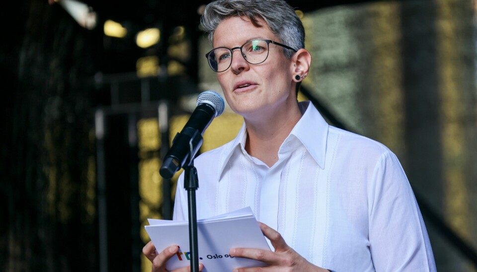 Marianne Gulli, leder av organisasjonen FRI, mener helgens angrep vitner om hvordan enkelte barn har blitt grovt siktet av samfunnet. – Dette hatet mot skeive må vi som samfunn ta tak i, det kommer fra et sted, sier Marianne Gulli i foreningen Fri i Oslo til NRK. Foto: Geir Olsen / NTB