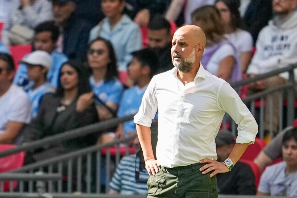 Pep Guardiola kan glede seg over at Ederson er tilbake i trening før Community Shield mot Manchester United. Manchester City-manager Pep Guardiola har hentet den argentinske midtbanespilleren Claudio Echeverri fra River Plate. Foto: Beate Oma Dahle / NTB
