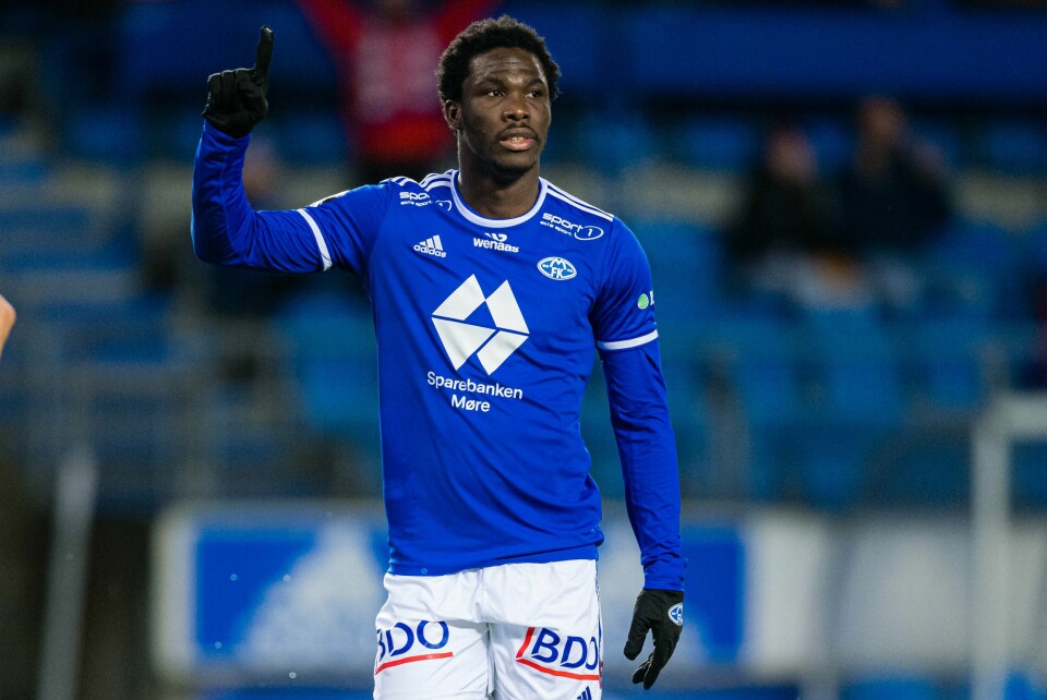 Salget av Datro David Fofana ga Molde gode inntekter. Moldes Datro David Fofana feirer etter 1–0 under eliteseriekampen i fotball mellom Molde og Sandefjord på Aker Stadion.Foto: Marius Simensen / NTB