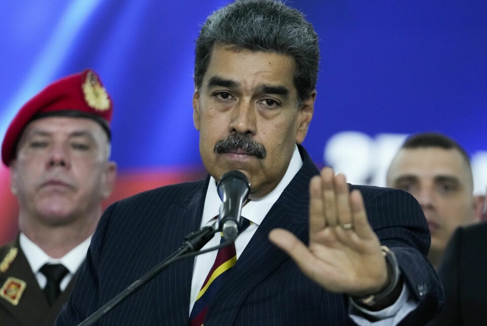 President Nicolás Maduro, som har sittet ved makten i Venezuela siden 2013, ble erklært som vinner under forrige måneds valg av landets valgmyndigheter, som anses som lojale mot ham. Venezuelas president Nicolás Maduro avviser både opposisjonens tilbud om garantier hvis han går av, og et tilbud fra Panama om utreise og asyl. Foto: Matías Delacroix / AP / NTB
