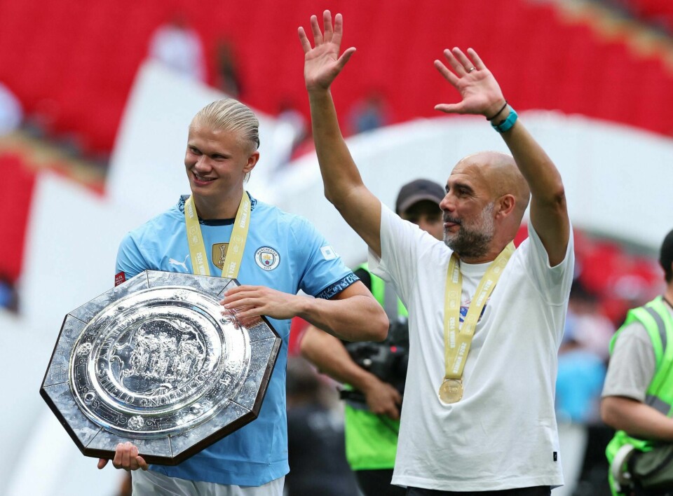 Erling Braut Haaland og manager Pep Guardiola var blide karer etter byderbyet på Wembley. Erling Braut Haaland og manager Pep Guardiola var blide karer etter byderbyet på Wembley.