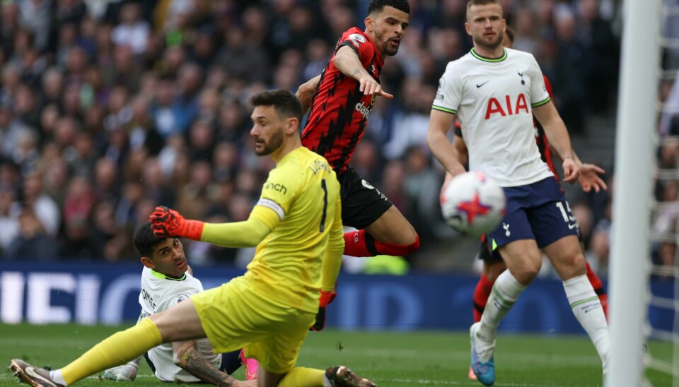 Dominic Solanke har scoret sine mål mot Tottenham for Bournemouth. Nå skal han score mål for Tottenham i stedet. Dominic Solanke triller inn 2-1-målet mot Tottenham. Foto: Ian Walton / AP / NTB