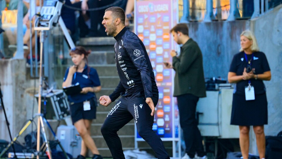 Start-trener Azar Karadas måtte se laget gå på et nytt tap. Azar Karadas og hans Start-mannskap vendte til ledelse, men greide ikke å slå Egersund. Her er Start-treneren under en kamp tidligere i sesongen. Foto: Tor Erik Schrøder / NTB