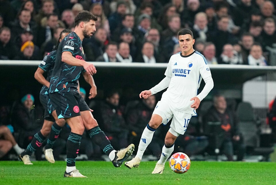 Mohamed Elyounoussi scoret for FCK søndag. Her i kamp mot Manchester City i mesterligaen i februar. Mohamed Elyounoussi (t.h.) i aksjon for FCK i årets åttedelsfinale mot Manchester City i Champions League. Det er en turnering som til høsten går ut det danske laget. Foto: Mads Claus Rasmussen / Ritzau Scanpix / NTB
