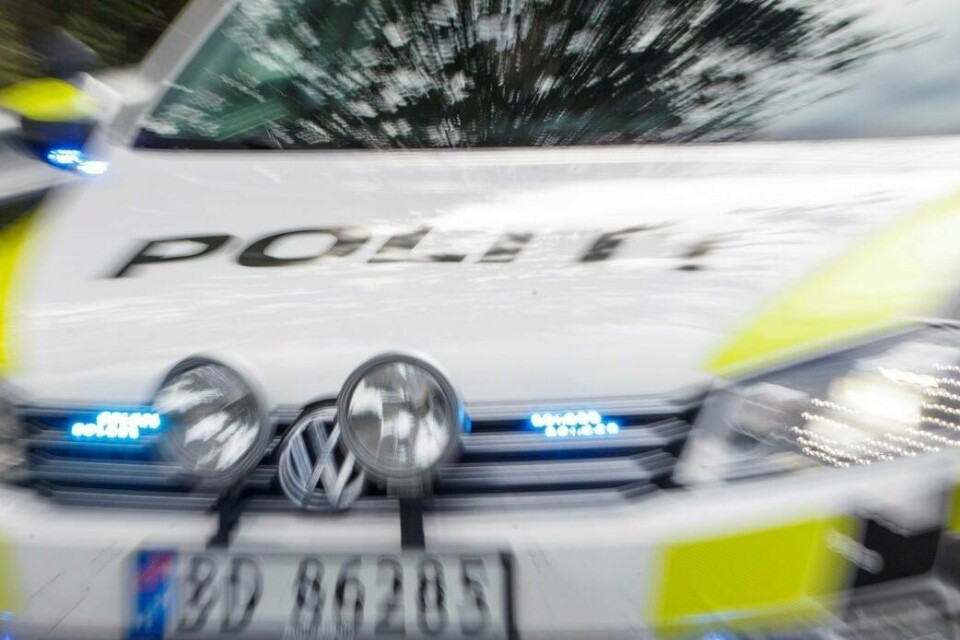 Illustrasjonsfoto. OSLO, Norge 20160927.Politiet i arbeid. Politibilen i fart. NB! Modellklarert til redaksjonell bruk.Foto: Gorm Kallestad / NTB