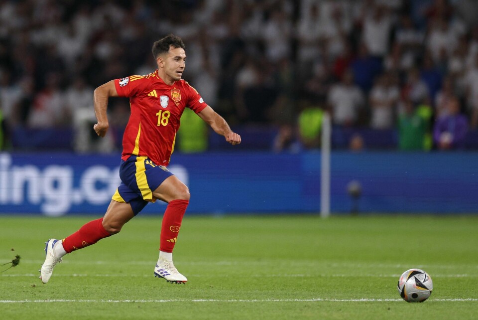 Martin Zubimendi kom inn til pause og hjalp Spania til EM-gull i sommer. Real Sociedad-spilleren har vært sterkt linket til Liverpool siden, men har nå bestemt seg for å bli værende Martin Zubimendi kom inn til pause og hjalp Spania til EM-gull i sommer. Real Sociedad-spilleren har vært sterkt linket til Liverpool siden, men har nå bestemt seg for å bli værende