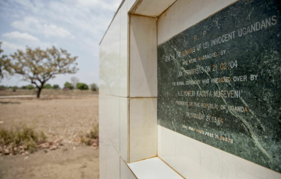 En minnetavle over en massakre som LRA sto bak i 2004. En minnetavle over en massakre som LRA sto bak i 2004. Foto: Rebecca Vassie / AP / NTB