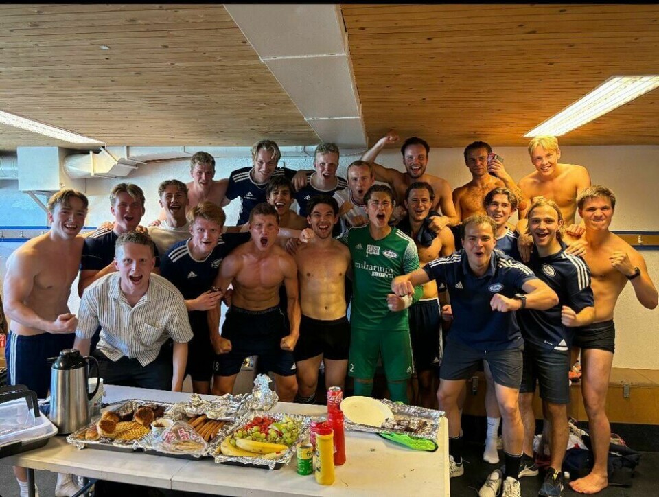 Ready-gutta kunne juble etter snuoperasjon mot Hødd. Her fra da de slo Lokomotiv Oslo tidligere i år. Ready-gutta kunne juble etter snuoperasjon mot Hødd. Her fra da de slo Lokomotiv Oslo tidligere i år.