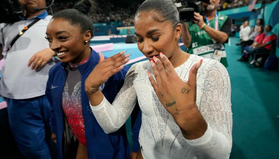 Jordan Chiles (t.h) ble fratatt bronsemedaljen fra frittstående i Paris-OL. Jordan Chiles (t.h) ble fratatt bronsemedaljen fra frittstående i Paris-OL. Foto: Abbie Parr / AP / NTB