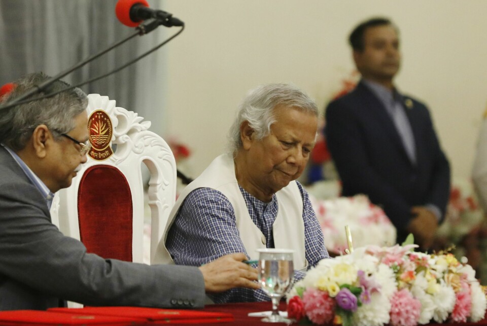 Den midlertidige regjeringen i Bangladesh vil støtte landets rohingya-flyktninger og klesindustrien, sa Muhammad Yunus søndag. Her fotografert etter at han ble tatt i ed som leder for landets midlertidige regjering. Den midlertidige regjeringen i Bangladesh vil støtte landets rohingya-flyktninger og klesindustrien, sa Muhammad Yunus søndag. Her fotografert etter at han ble tatt i ed som leder for landets midlertidige regjering. Foto: Rajib Dhar / AP / NTB