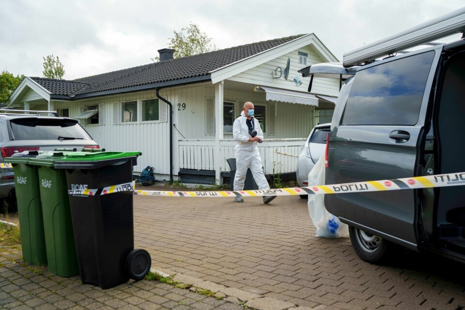Politi og krimteknikere gjorde undersøkelser i huset etter brannen i forrige uke. Foto: Cornelius Poppe / NTB Politi og krimteknikere gjorde undersøkelser i huset etter brannen i forrige uke. Foto: Cornelius Poppe / NTB