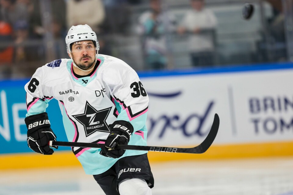 Mats Zuccarello i aksjon i en oppvisningskamp i Lillehammer nylig. Mats Zuccarello i aksjon i en oppvisningskamp i Lillehammer nylig.