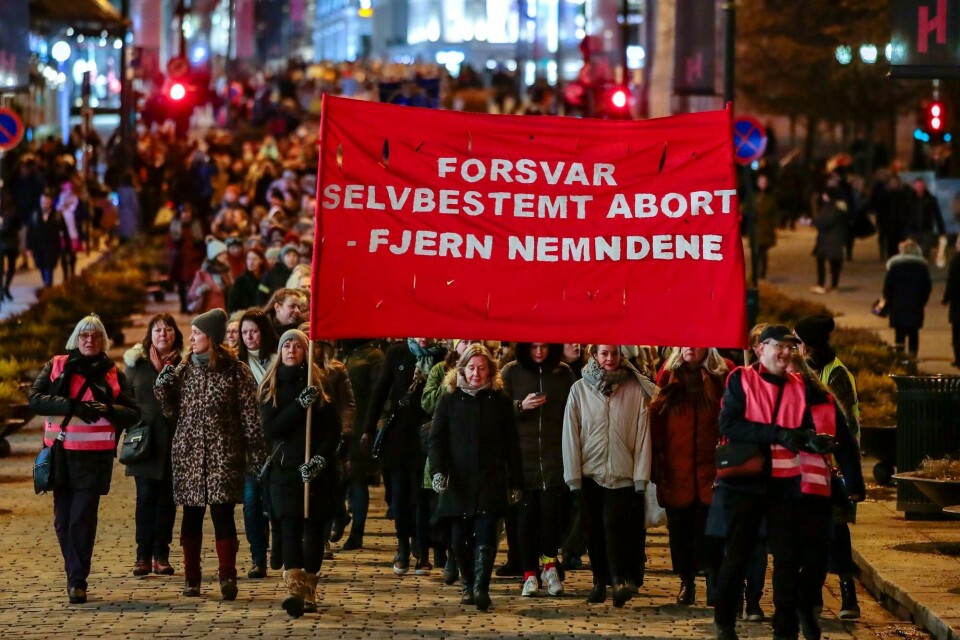 Abortspørsmålet er betent og vanskelig for mange. Regjeringen har løst en vanskelig floke rundt intern splittelse på en forbilledlig måte når de legger fram sitt forslag til ny abortlov, skriver Jo Moen Bredeveien. Abortspørsmålet er betent og vanskelig for mange. Regjeringen har løst en vanskelig floke rundt intern splittelse på en forbilledlig måte når de legger fram sitt forslag til ny abortlov, skriver Jo Moen Bredeveien.