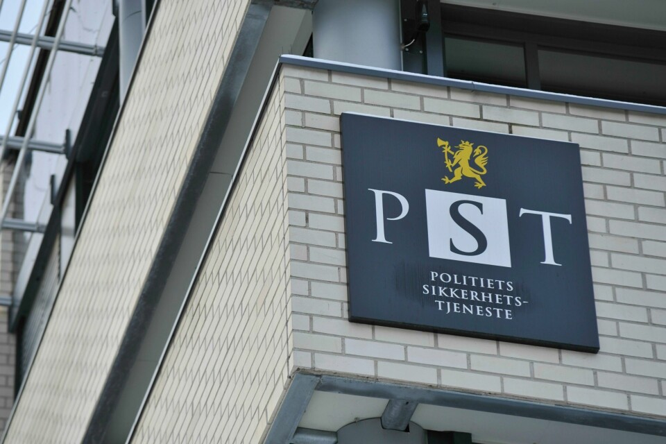 I Nasjonal trusselvurdering (NTV) fra 2024 legger Politiets sikkerhetstjeneste (PST) særskilt vekt på russisk og kinesisk etterretning samt på terrortrusselen og trusler mot myndighetspersoner.
