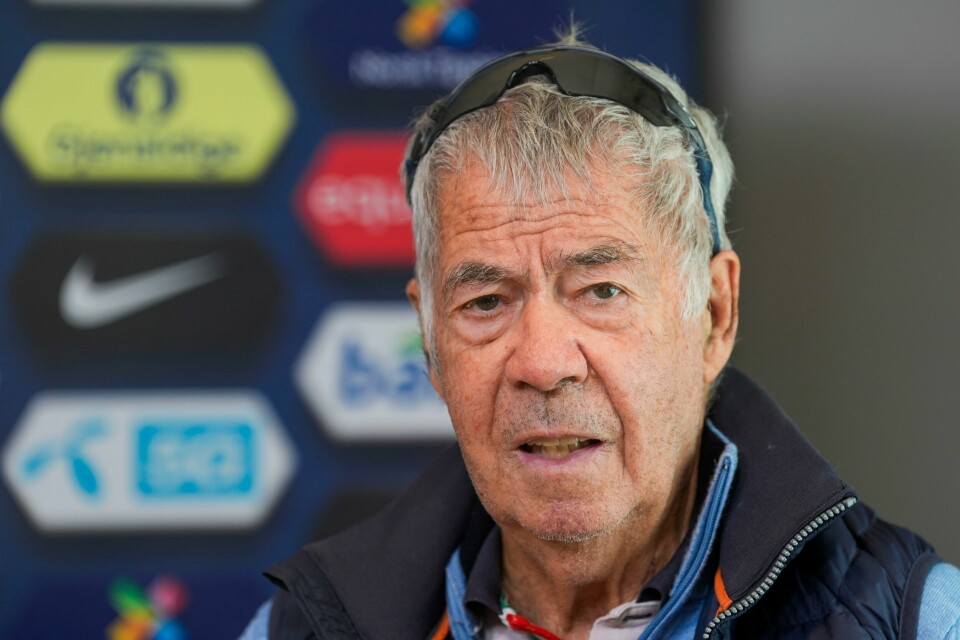 Egil Drillo Olsen er kritisk til å møte Israel Egil «Drillo» Olsen var på plass på Ullevaal stadion tirsdag da Norges A-landslagstropp for menn ble presentert.Foto: Terje Pedersen / NTB