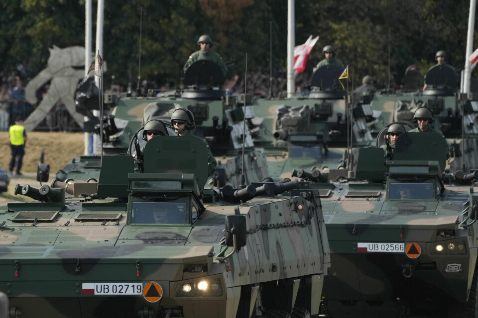 Polen bruker i år en større andel av BNP på forsvaret enn noe annet land i Nato og EU. Neste år legger regjeringen i landet opp til å bruke enda mer. Polen bruker i år en større andel av BNP på forsvaret enn noe annet land i Nato og EU. Neste år legger regjeringen i landet opp til å bruke enda mer. Foto: AP / NTB