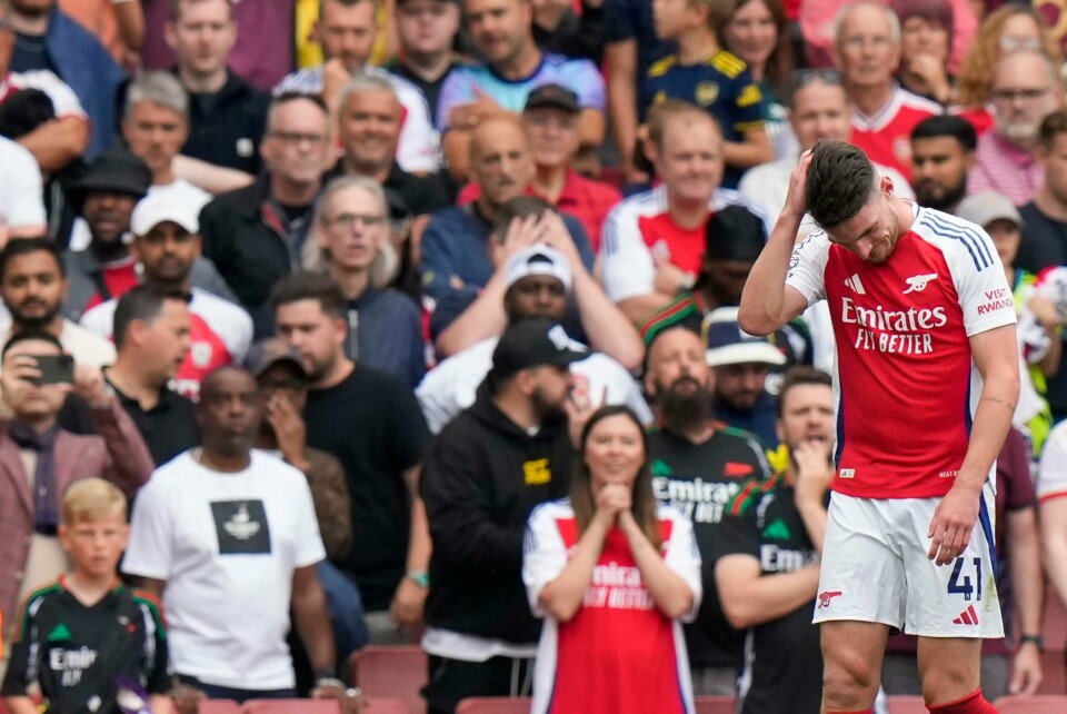 Arsenal Declan Rice har akkurat fått sitt andre gule kort Arsenal Declan Rice har akkurat fått sitt andre gule kort. Foto: Alastair Grant / AP / NTB.