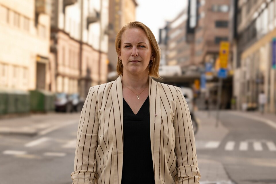 – Det er uverdig for en velferdsstat å tvinge syke mennesker ut i arbeid, sier Louise Olsson, nestleder i svensk LO. – Det er uverdig for en velferdsstat å tvinge syke mennesker ut i arbeid, sier Louise Olsson, nestleder i svensk LO.
