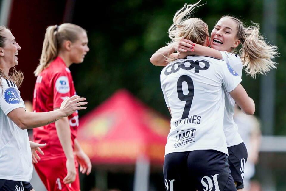 Ine Berre scoret da Rosenborg slo Arna-Bjørnar i Toppserien. Her fra en tidligere kamp. Ine Berre scoret da Rosenborg slo Arna-Bjørnar i Toppserien. Her fra en tidligere kamp. Foto: Amanda Pedersen Giske / NTB