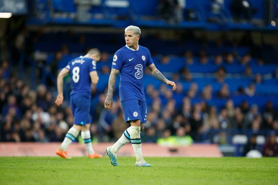 Enzo Fernández har til gode å slå til i Chelsea. Lørdag tapte laget hjemme for Aston Villa. Enzo Fernández har til gode å slå til i Chelsea. Lørdag tapte laget hjemme for Aston Villa. Foto: David Cliff / AP / NTB