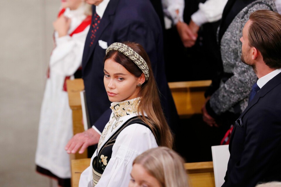 – Vi hadde håpet at Marius Borg Høiby hadde benyttet muligheten til et avhør da han ble pågrepet, sier Juliane Snekkestads bistandsadvokat. Juliane Snekkestad, på Slottet i forbindelse med prinsesse Ingrid Alexandras konfirmasjon. Prinsessen har fulgt konfirmasjonsundervisningen i Asker menighet.Foto: Lise Åserud / NTB