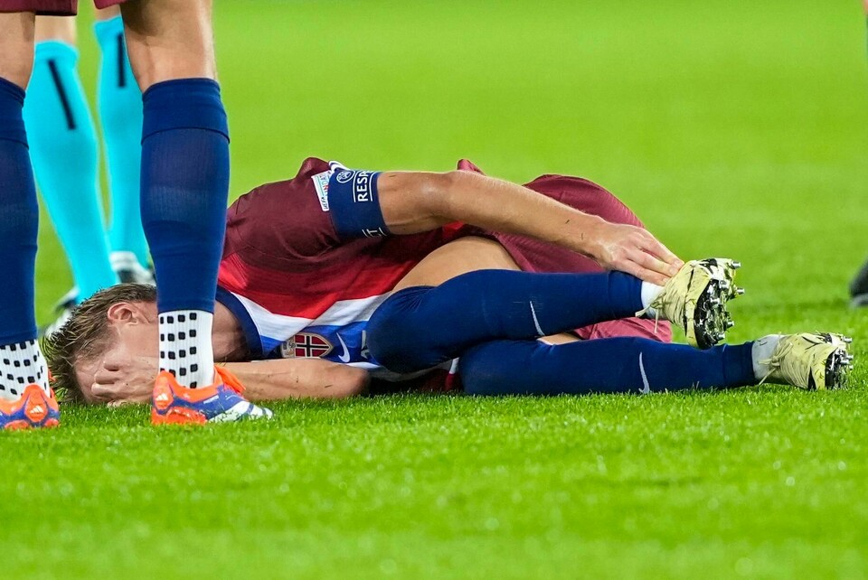 Martin Ødegaard skadet ankelen mot Østerrike i nasjonsligaen. Martin Ødegaard med en skade under fotballkampen i Nations League mellom Norge og Østerrike på Ullevaal stadion. Foto: Terje Pedersen / NTB