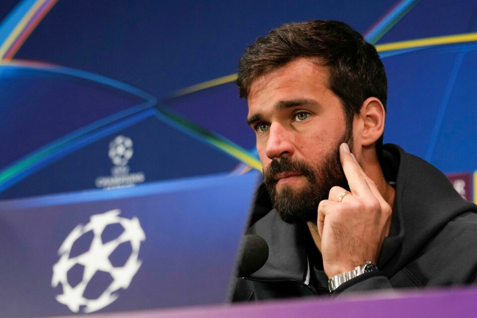 Liverpool-keeper Alisson Becker mener spillerne må bli hørt i langt større grad enn det han mener er tilfelle i dag Liverpool-keeper Alisson Becker mener spillerne må bli hørt i langt større grad enn det han mener er tilfelle i dag. Foto: Luca Bruno / AP / NTB