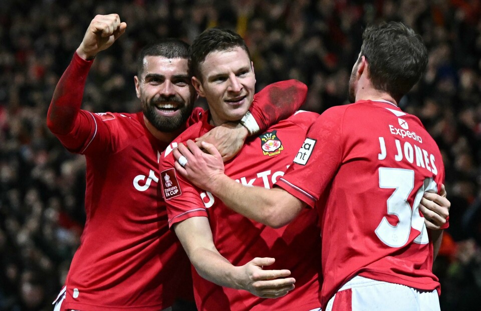 «Super» Paul Mullin (midten) har skutt Wrexham oppover i ligasystemet, og Hollywood-laget leder også League One før helgens runde. «Super» Paul Mullin (midten) har skutt Wrexham oppover i ligasystemet, og Hollywood-laget leder også League One før helgens runde.