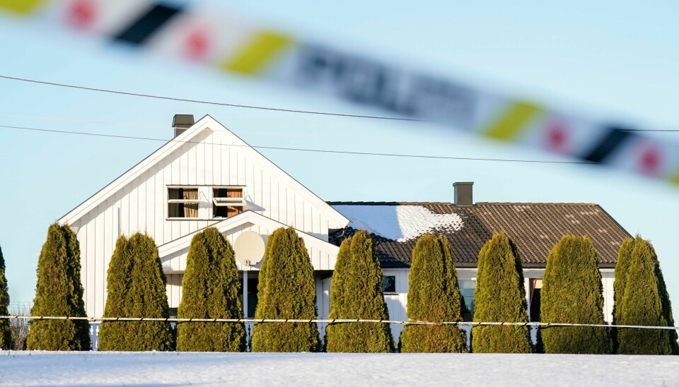 Huset på Nes der tre personer ble drept og en tok sitt eget liv i januar, skal nå rives. Huset der fire personer ble funnet døde i Skogbygda på Nes på Romerike tirsdag.Foto: Fredrik Varfjell / NTB