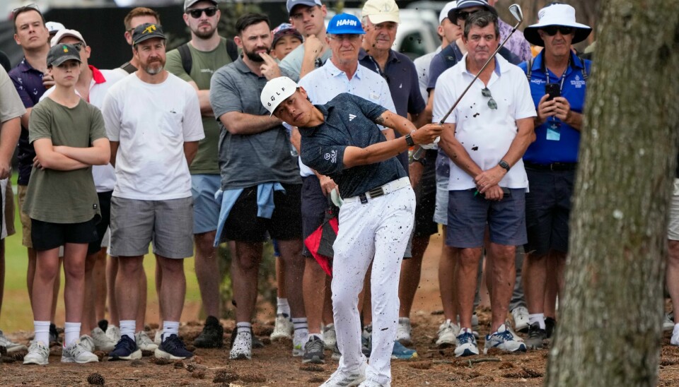 Jeffrey Guans golfkarriere er truet etter at han fredag ble truffet i øyet av en golfball. Her fra en turnering i desember i fjor. Jeffrey Guans golfkarriere er truet etter at han fredag ble truffet i øyet av en golfball. Her fra en turnering i desember i fjor. (AP Photo/Mark Baker)