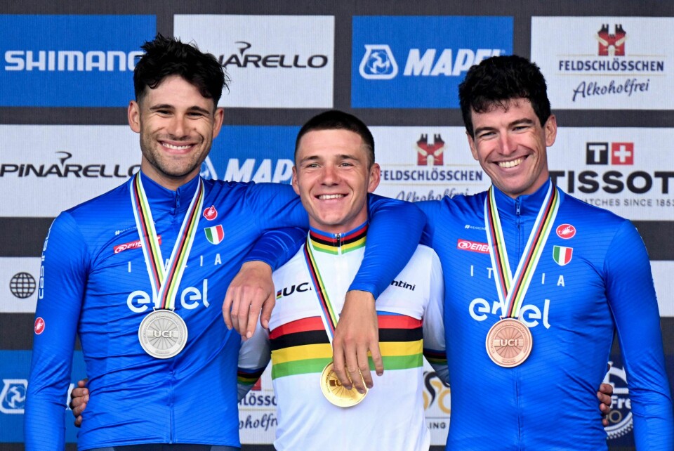 Belgiske Remco Evenepoel vant tempo-gullet foran den italienske duoen Filippo Ganna (t.v.) og Edoardo Affini (t.h.). Belgiske Remco Evenepoel vant tempo-gullet foran den italienske duoen Filippo Ganna (t.v.) og Edoardo Affini (t.h.).