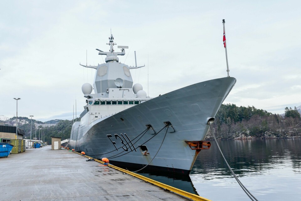 De spanskbyggede fregattene ble aldri noen stor suksess. Her KNM Roald Amundsen – som har holdt seg flytende, i motsetning til KNM Helge Ingstad – som til slutt ble skrapjern etter forliset i 2018. Nå skal fregattene erstattes, og et norsk verft er med på oppløpssiden for å få kontrakten. De spanskbyggede fregattene ble aldri noen stor suksess. Her KNM Roald Amundsen – som har holdt seg flytende, i motsetning til KNM Helge Ingstad – som til slutt ble skrapjern etter forliset i 2018. Nå skal fregattene erstattes, og et norsk verft er med på oppløpssiden for å få kontrakten. Foto: Geir Olsen / POOL / NTB
