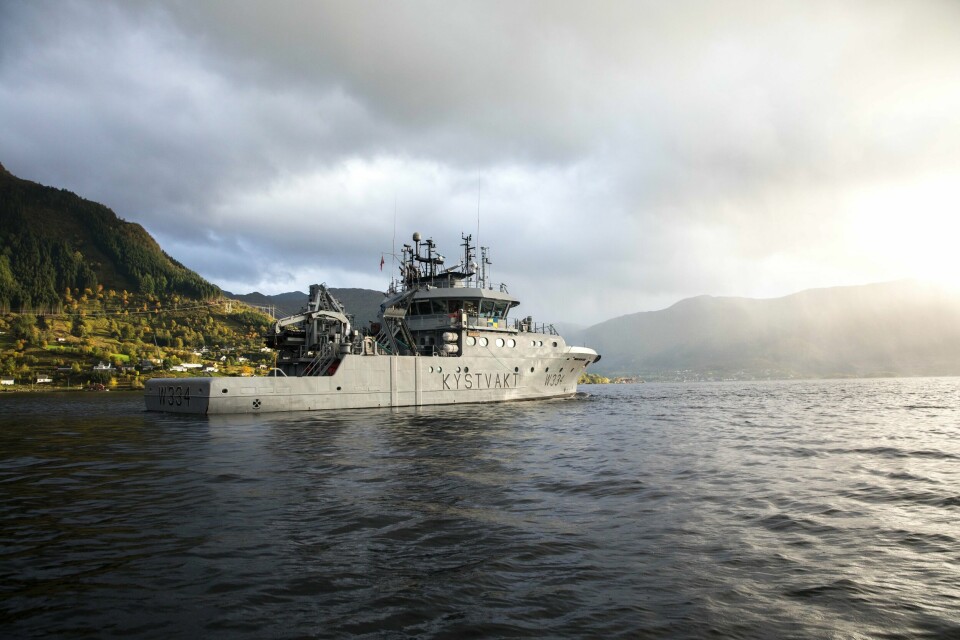 Kystvaktskipet Tor i Hardanger i 2018. Skipet var i umiddelbar nærhet av den utenlandske ubåten da de ble overrasket i Hjeltefjorden 20. mai i år. Kystvaktskipet Tor i Hardanger i 2018. Skipet var i umiddelbar nærhet av den utenlandske ubåten da de ble overrasket i Hjeltefjorden 20. mai i år. Foto: Hedvig Antoinette Halgunset / Forsvaret / Handout / / NTB